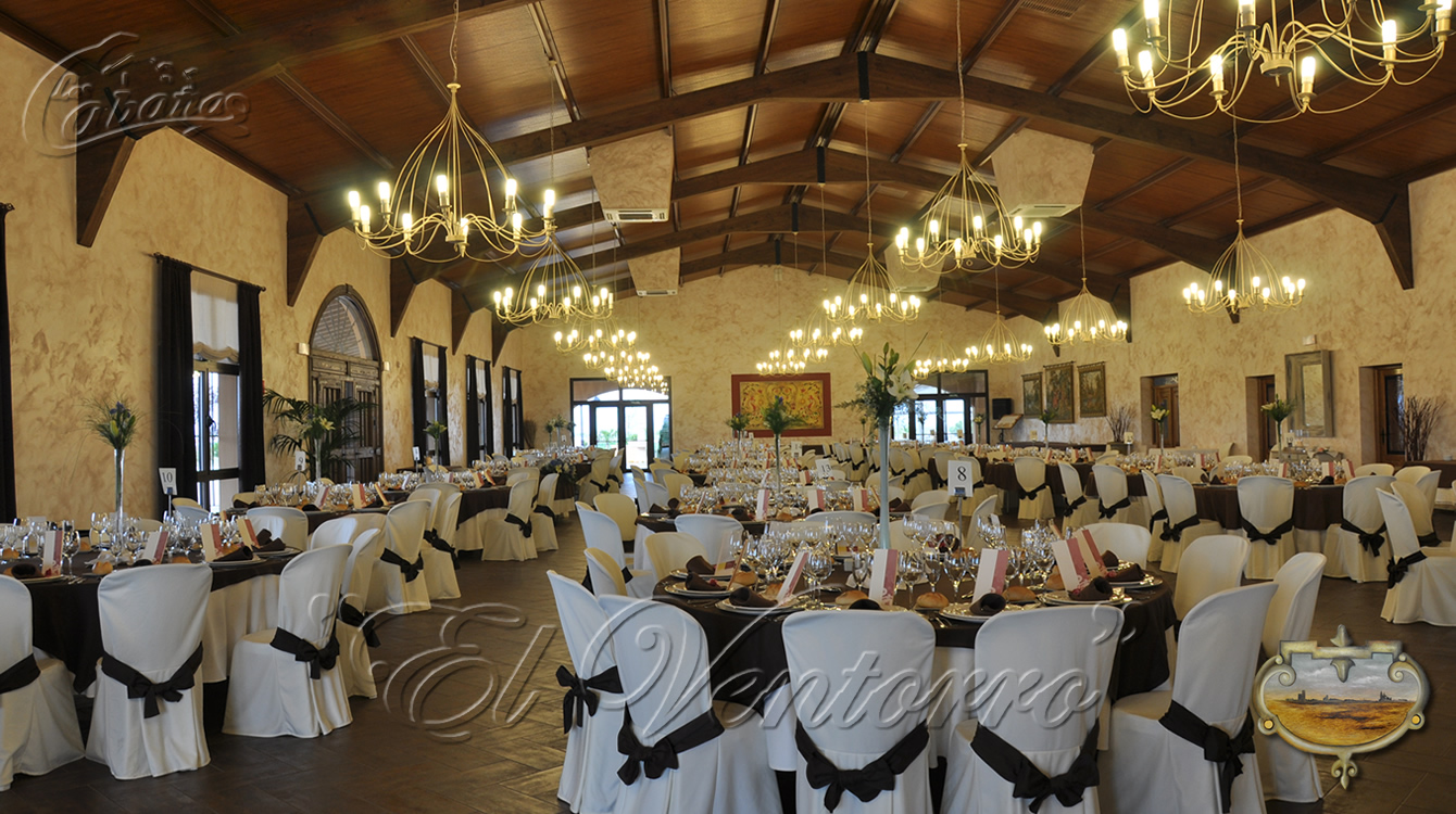 Amplios salones para bodas y banquetes de ambiente selecto y exquisita decoración